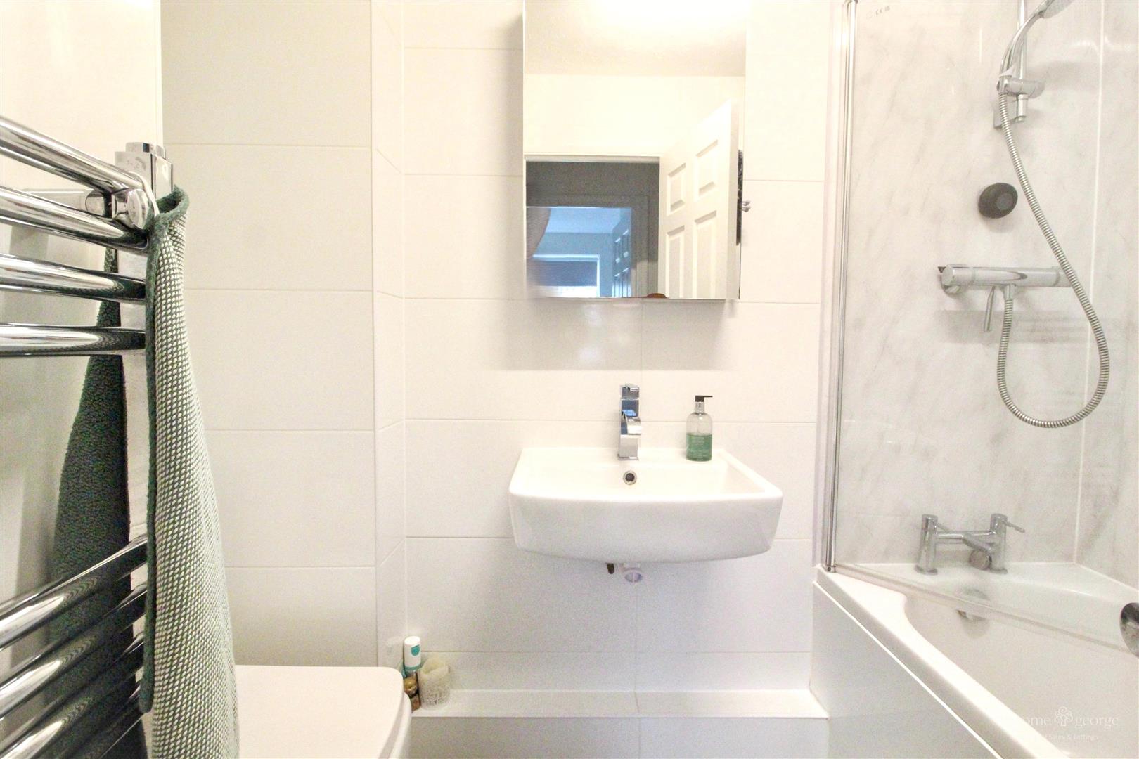 Ashmere Close, Calcot, Reading